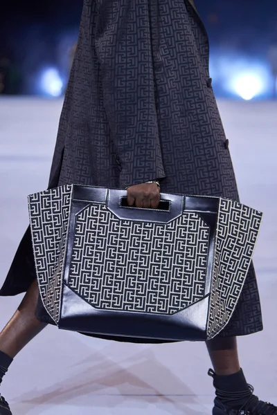 Look 66